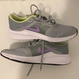 Nike downshifted sneakers NEW 6.5